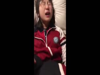 【网曝热门事件_制服萝莉】河南实验中学眼镜萝莉史上最全性爱甄选，吃鸡啪啪高手全能，。